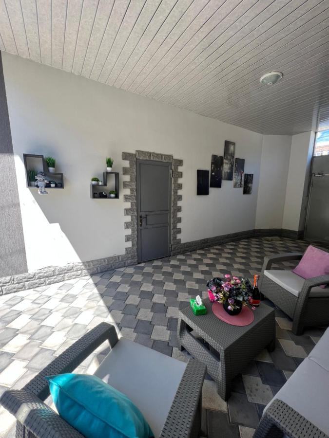 Comfortable Apartment Комфортные Апартаменты Self Check In Erevan Exterior foto